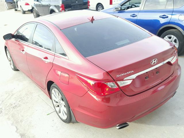 5NPEC4AC3DH799181 - 2013 HYUNDAI SONATA SE RED photo 3