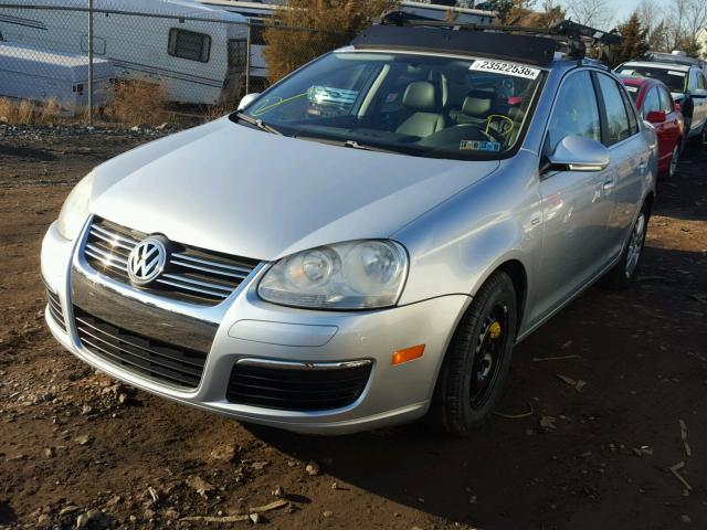 3VWEG71K77M201702 - 2007 VOLKSWAGEN JETTA WOLF SILVER photo 2