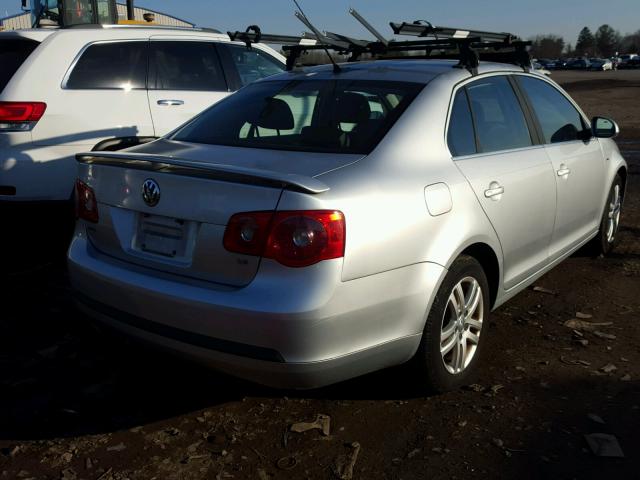 3VWEG71K77M201702 - 2007 VOLKSWAGEN JETTA WOLF SILVER photo 4