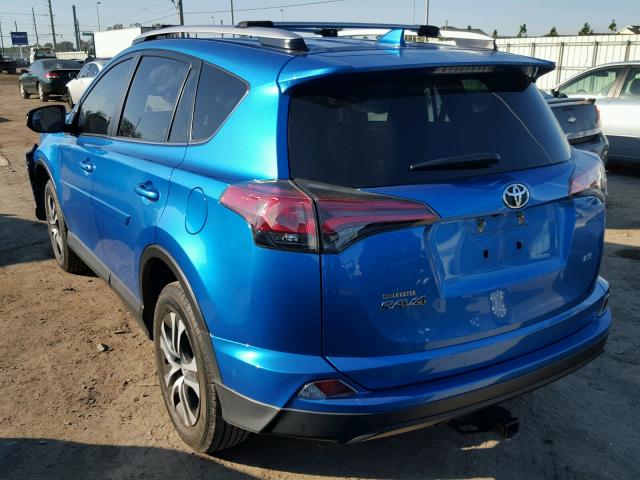 JTMZFREV7GJ090377 - 2016 TOYOTA RAV4 LE BLUE photo 3