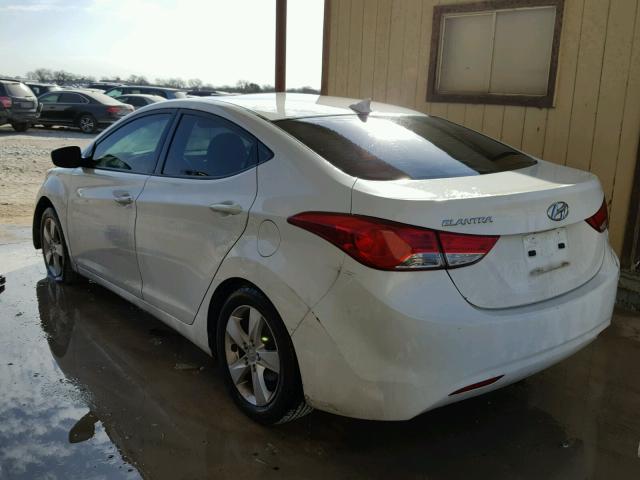 5NPDH4AE6DH166592 - 2013 HYUNDAI ELANTRA GL WHITE photo 3