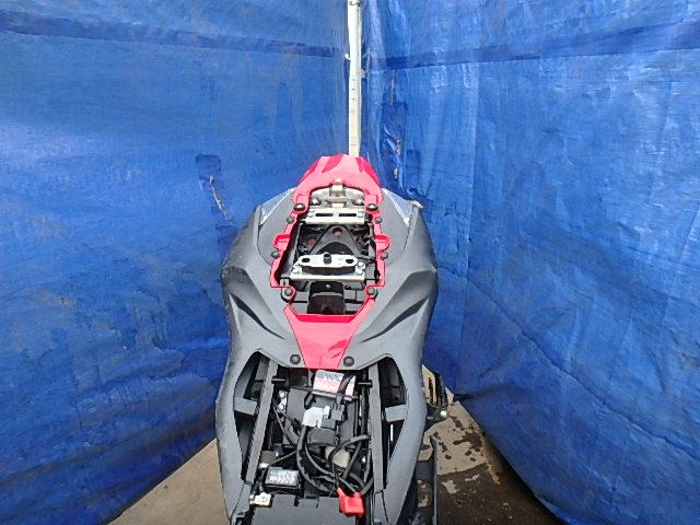 JS1GT78A9F2101217 - 2015 SUZUKI GSX-R1000 RED photo 6