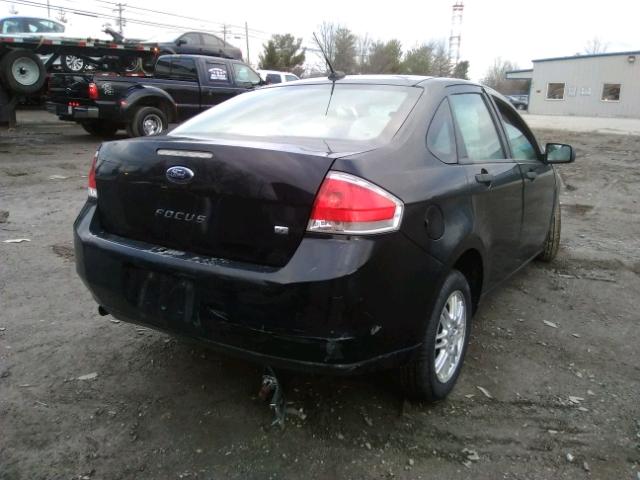 1FAHP3FN3AW184454 - 2010 FORD FOCUS SE BLACK photo 4