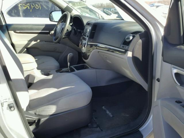 5NMSG13D09H242714 - 2009 HYUNDAI SANTA FE G 银色 照片 5