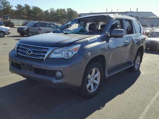 JTJBM7FX2A5011559 - 2010 LEXUS GX BASE SILVER photo 2