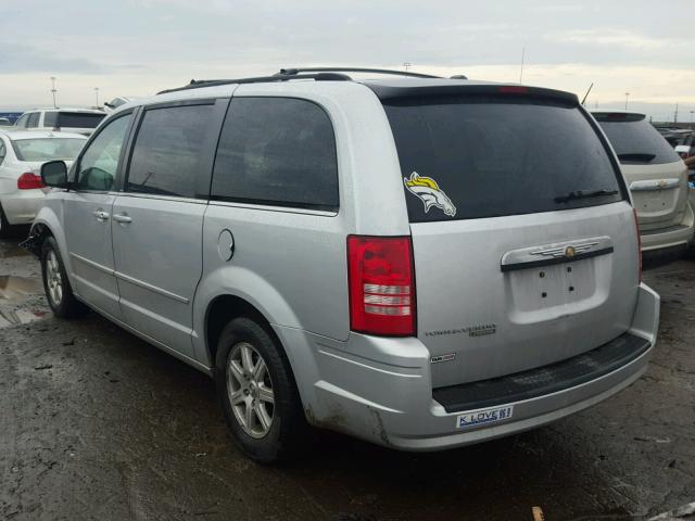 2A8HR54P98R835991 - 2008 CHRYSLER TOWN & COU SILVER photo 3