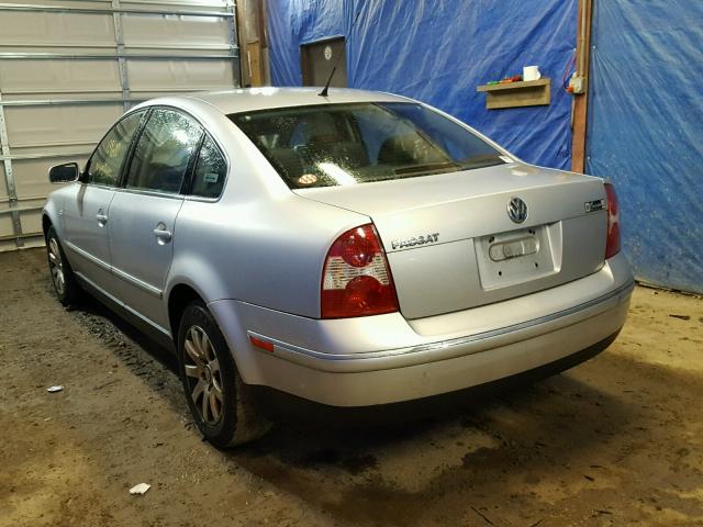 WVWPD63BX2P341225 - 2002 VOLKSWAGEN PASSAT GLS SILVER photo 3