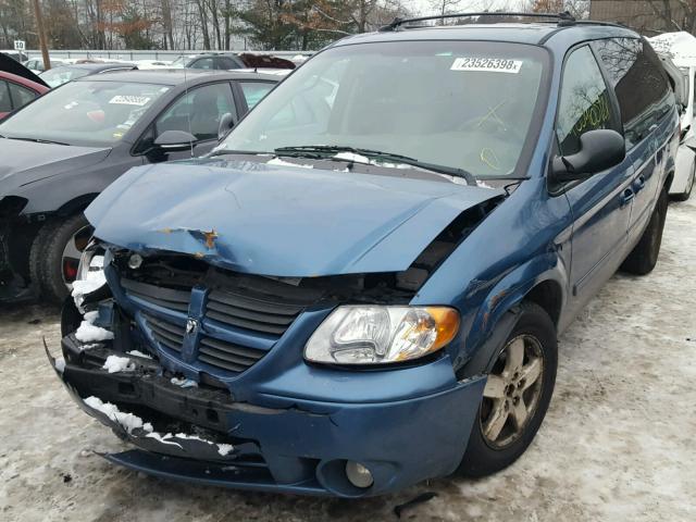 2D4GP44L75R290985 - 2005 DODGE GRAND CARA BLUE photo 2