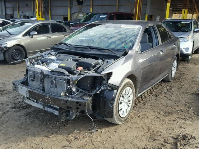 4T1BF1FK1EU433036 - 2014 TOYOTA CAMRY L GRAY photo 2