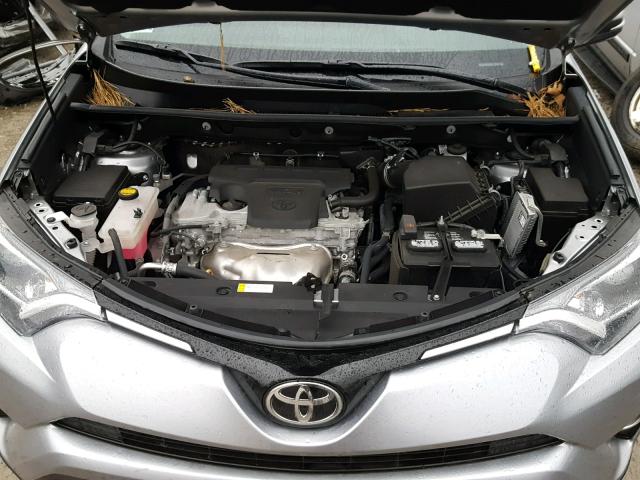 2T3RFREV6HW596849 - 2017 TOYOTA RAV4 XLE GRAY photo 7