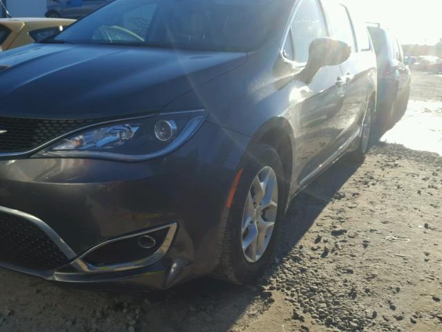 2C4RC1BG7HR506652 - 2017 CHRYSLER PACIFICA T GRAY photo 9