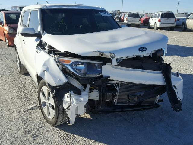 KNDJN2A25F7128039 - 2015 KIA SOUL WHITE photo 1