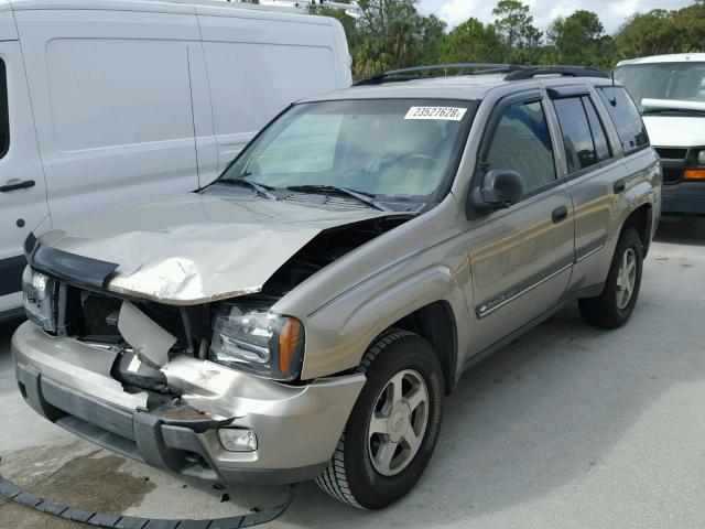 1GNDT13S122155439 - 2002 CHEVROLET TRAILBLAZE GRAY photo 2