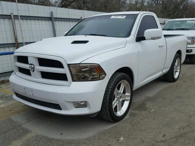 3D7JB1ET5AG171675 - 2010 DODGE RAM 1500 WHITE photo 2