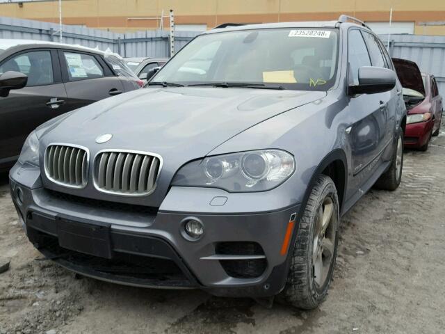 5UXZW0C57BL661523 - 2011 BMW X5 XDRIVE3 GRAY photo 2