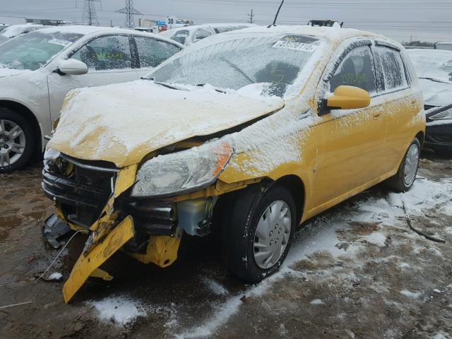 KL1TD66E29B611454 - 2009 CHEVROLET AVEO LS YELLOW photo 2