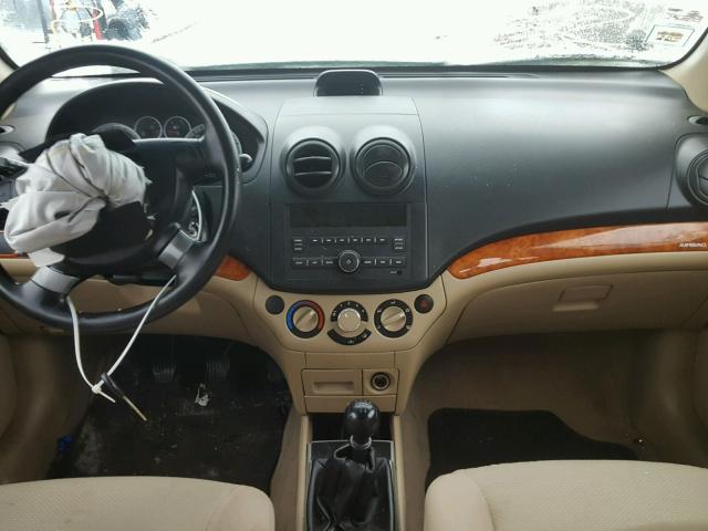 KL1TD66E29B611454 - 2009 CHEVROLET AVEO LS YELLOW photo 9