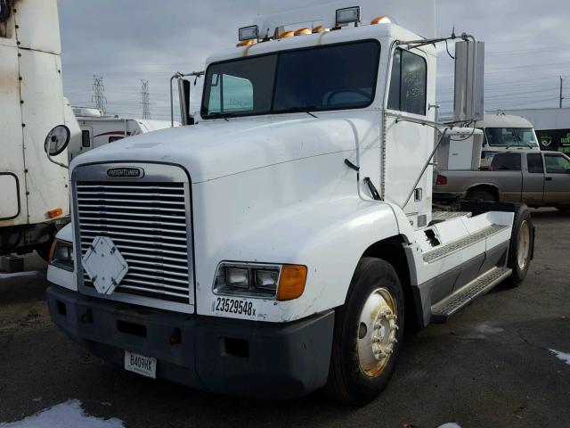 1FUW3MDA1YPF77601 - 2000 FREIGHTLINER CONVENTION WHITE photo 2