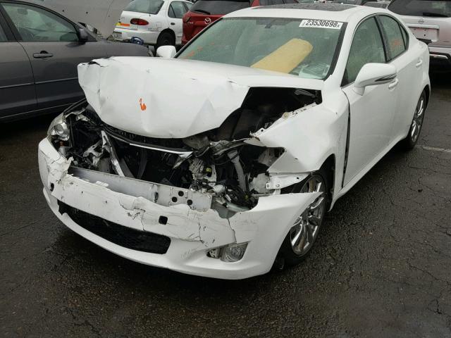 JTHBK262695092155 - 2009 LEXUS IS 250 WHITE photo 2