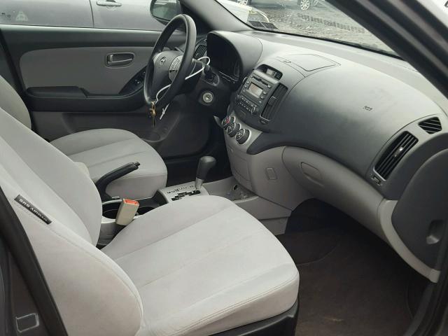 KMHDU46D28U440938 - 2008 HYUNDAI ELANTRA GL GRAY photo 5