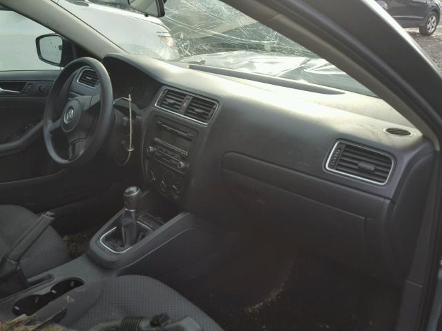 3VW1K7AJ1DM390833 - 2013 VOLKSWAGEN JETTA BASE 灰色 照片 5