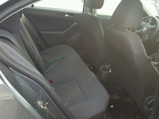 3VW1K7AJ1DM390833 - 2013 VOLKSWAGEN JETTA BASE 灰色 照片 6