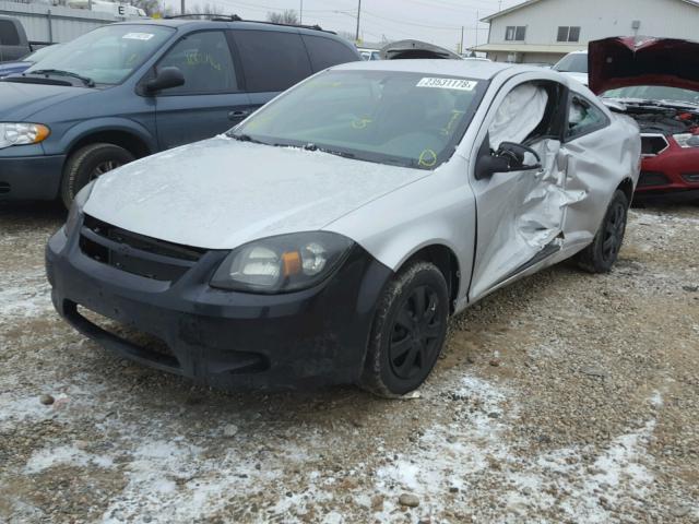 1G1AK18H497229499 - 2009 CHEVROLET COBALT LS SILVER photo 2