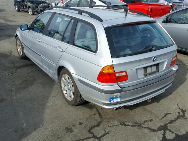 WBAAW33461ET42668 - 2001 BMW 325XI SILVER photo 3