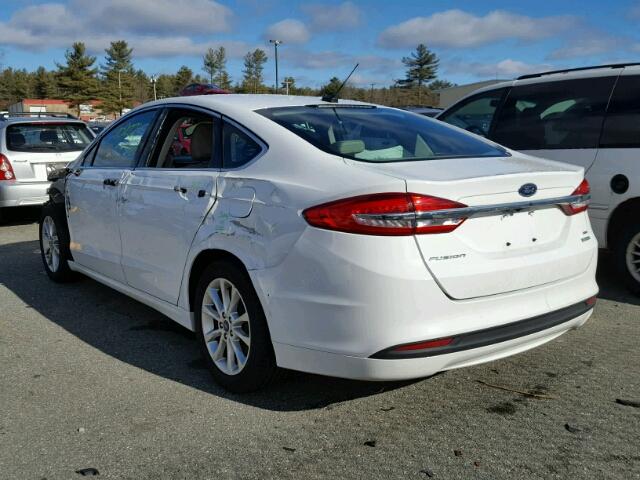 3FA6P0HD3HR113035 - 2017 FORD FUSION SE WHITE photo 3