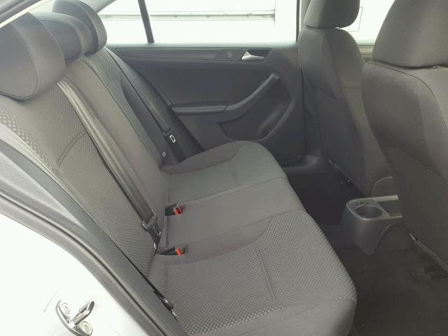 3VW2K7AJ0DM211203 - 2013 VOLKSWAGEN JETTA BASE 银色 照片 6