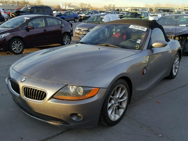 4USBT33413LR65611 - 2003 BMW Z4 2.5 GRAY photo 2