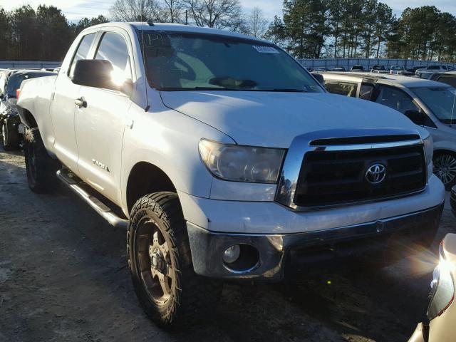 5TFRM5F18AX001852 - 2010 TOYOTA TUNDRA DOU WHITE photo 1