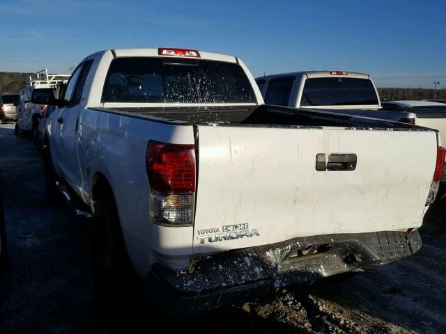 5TFRM5F18AX001852 - 2010 TOYOTA TUNDRA DOU WHITE photo 3