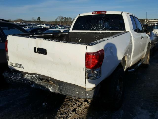 5TFRM5F18AX001852 - 2010 TOYOTA TUNDRA DOU WHITE photo 4