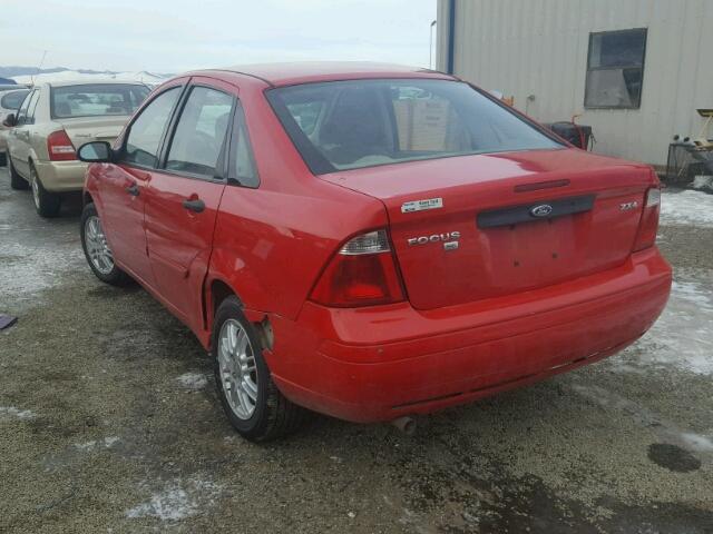 1FAFP34N35W109432 - 2005 FORD FOCUS ZX4 RED photo 3