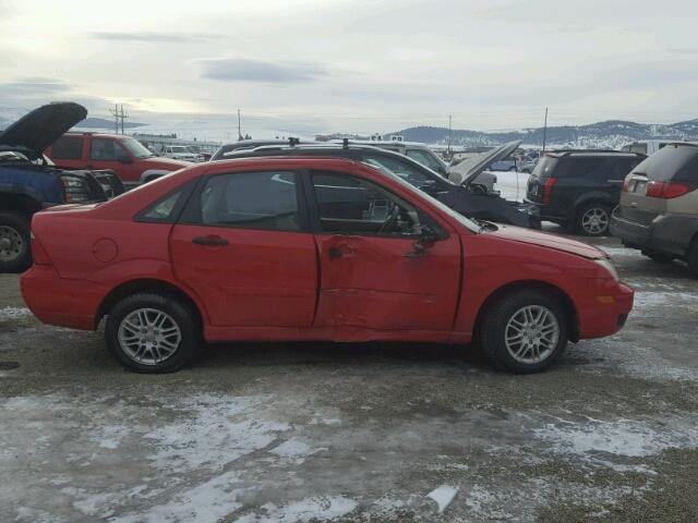 1FAFP34N35W109432 - 2005 FORD FOCUS ZX4 RED photo 9