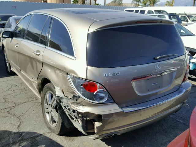 4JGCB56E98A079127 - 2008 MERCEDES-BENZ R 350 GOLD photo 3