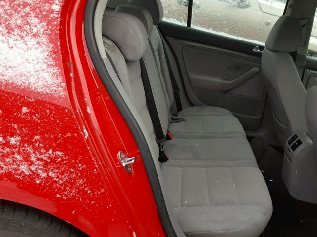 WVWCR71K67W156692 - 2007 VOLKSWAGEN RABBIT RED photo 6