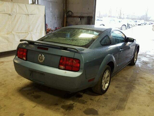 1ZVFT80N475280835 - 2007 FORD MUSTANG BLUE photo 4