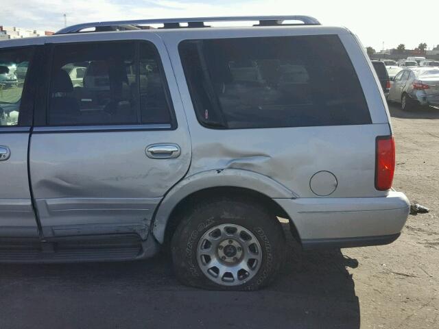 5LMRU27L4WLJ39264 - 1998 LINCOLN NAVIGATOR SILVER photo 9