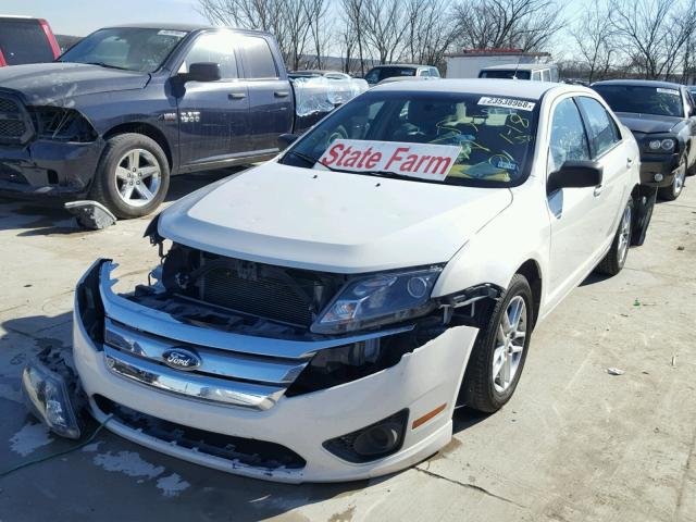 3FAHP0GA0CR436872 - 2012 FORD FUSION S WHITE photo 2