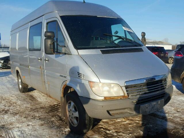 WD2PD744855719112 - 2005 MERCEDES-BENZ SPRINTER SILVER photo 1