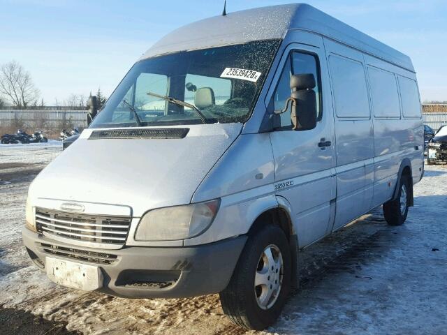 WD2PD744855719112 - 2005 MERCEDES-BENZ SPRINTER SILVER photo 2