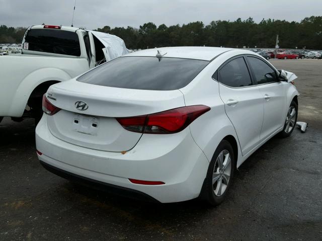 5NPDH4AE0GH791543 - 2016 HYUNDAI ELANTRA SE WHITE photo 4