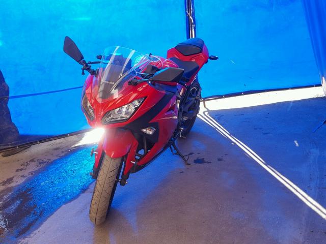 JKAEX8B14GDA24873 - 2016 KAWASAKI EX300 B RED photo 2