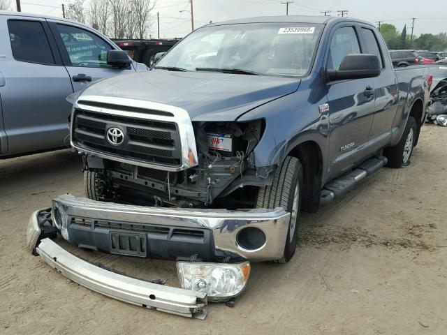 5TFRY5F11AX084299 - 2010 TOYOTA TUNDRA DOU BLUE photo 2