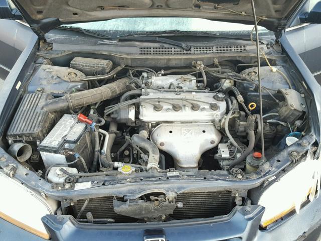 1HGCG5641YA027943 - 2000 HONDA ACCORD LX BLUE photo 7