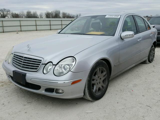 WDBUF26J56A888225 - 2006 MERCEDES-BENZ E 320 CDI SILVER photo 2