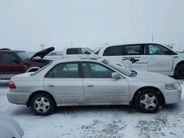 1HGCG1652XA049160 - 1999 HONDA ACCORD EX BEIGE photo 9