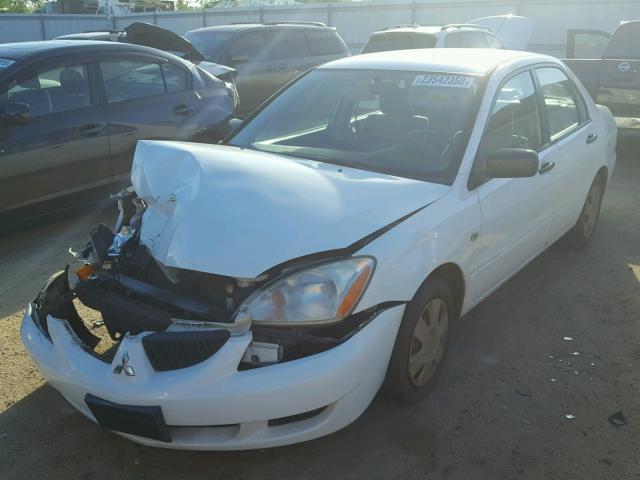 JA3AJ26E35U011069 - 2005 MITSUBISHI LANCER ES WHITE photo 2